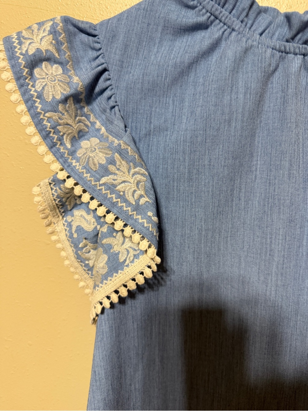 THML blouse size medium - Picture 5 of 5